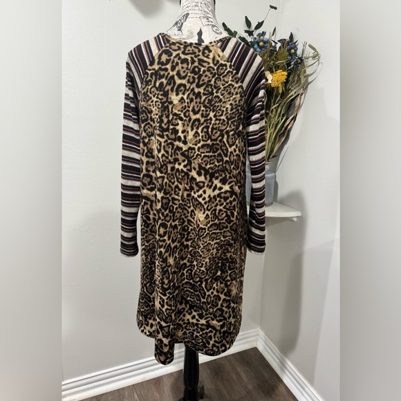 Leopard Print Dress with Striped Sleeves Tunic Dress size Medium - Picture 3 of 7